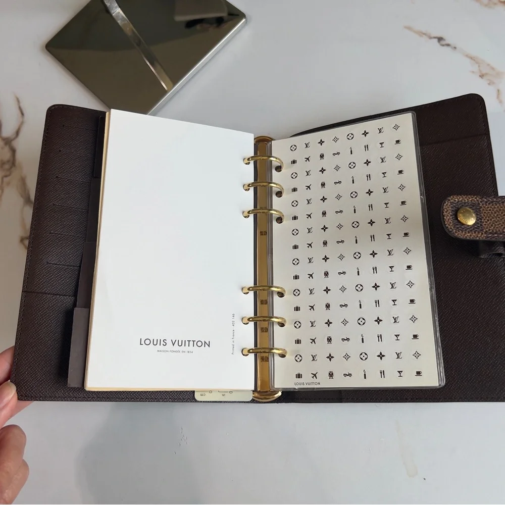 SOLD-Authentic Louis Vuitton Agenda MM Damier Ebene - Picture 11 of 16